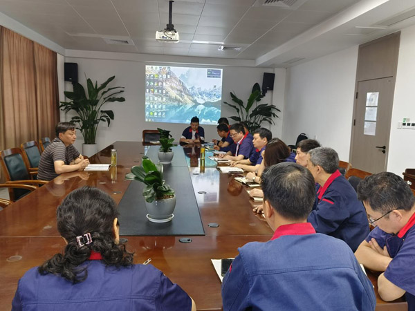 公司副總經(jīng)理、安全總監(jiān)到鋼構(gòu)公司調(diào)研